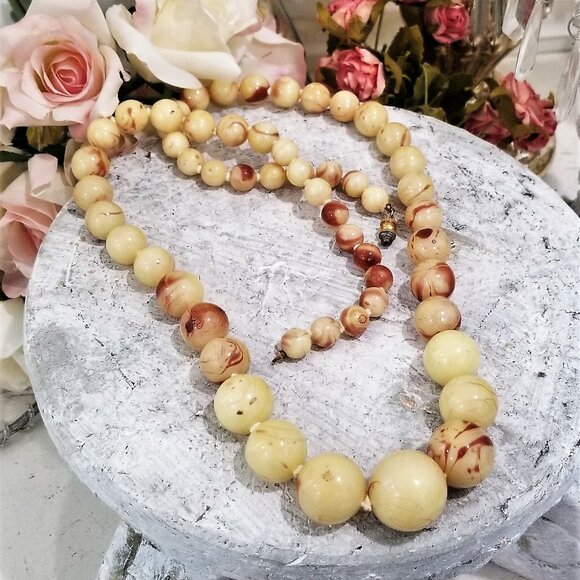 Vintage Caramel Drip Swirl Czech Art Glass Graduated Beaded Necklace - Picture 2 of 2